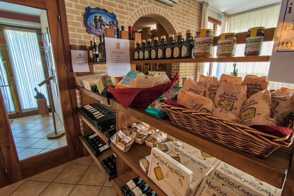 Due Torri Hotel San Severino Marche Ngoại thất bức ảnh