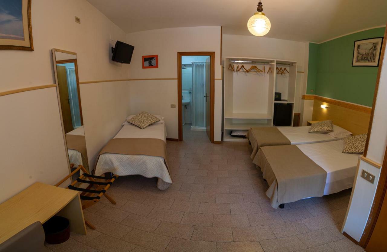 Due Torri Hotel San Severino Marche Ngoại thất bức ảnh