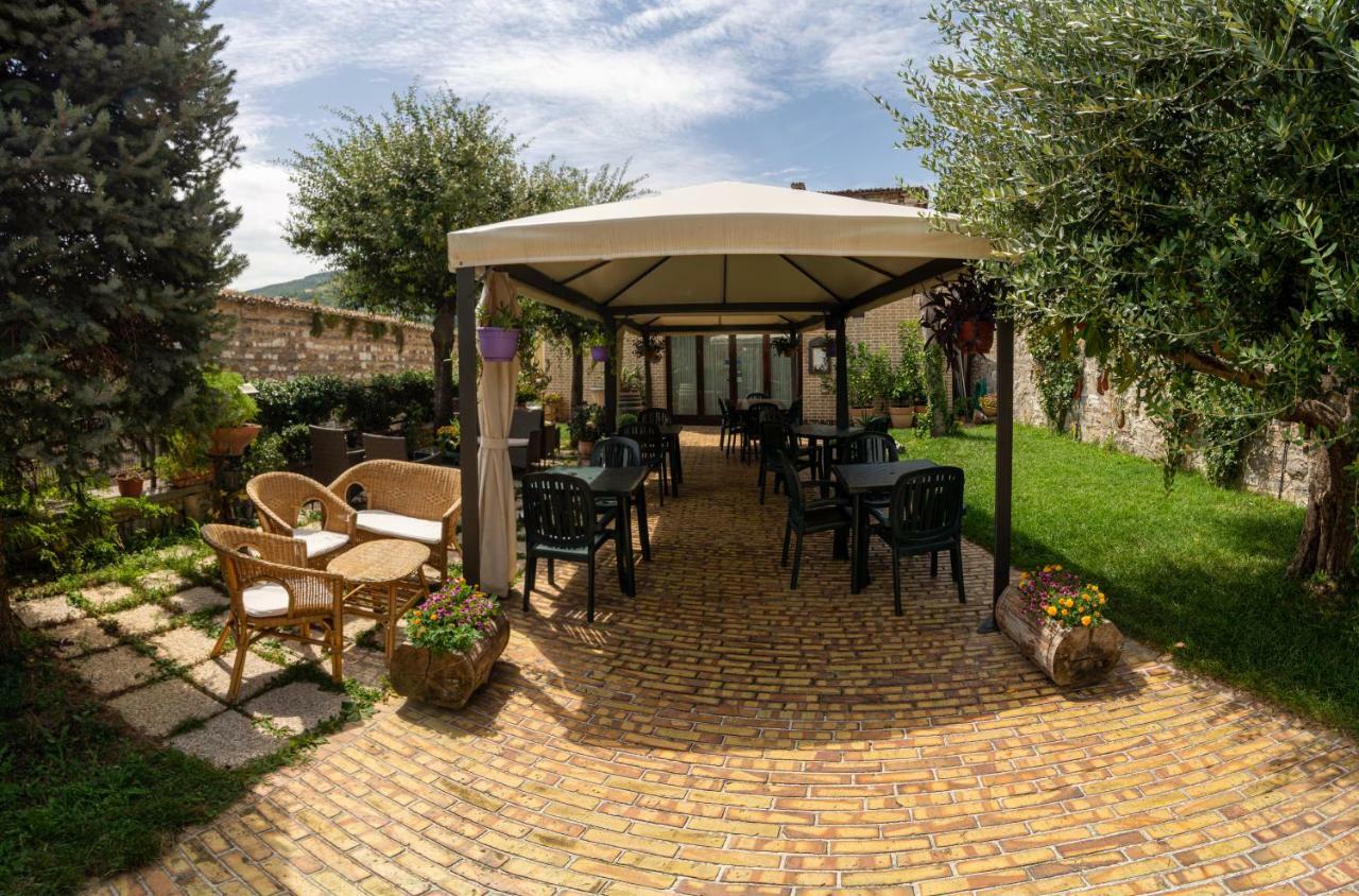 Due Torri Hotel San Severino Marche Ngoại thất bức ảnh