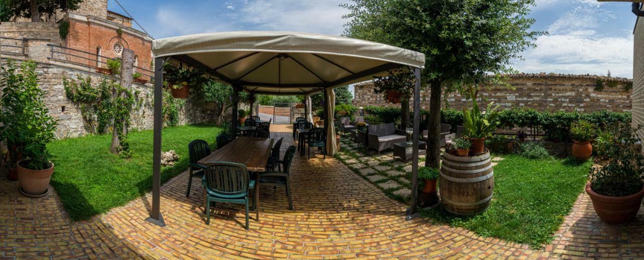 Due Torri Hotel San Severino Marche Ngoại thất bức ảnh